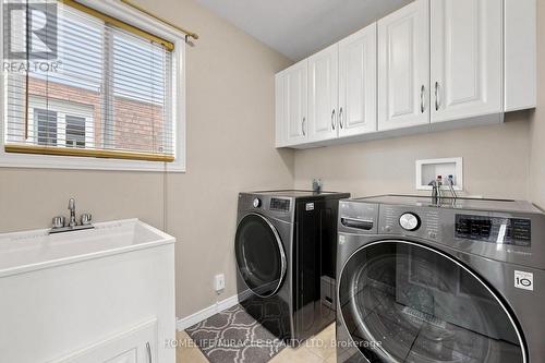 378 Mountain Laurel Crescent, Kitchener, ON - Indoor Photo Showing Laundry Room