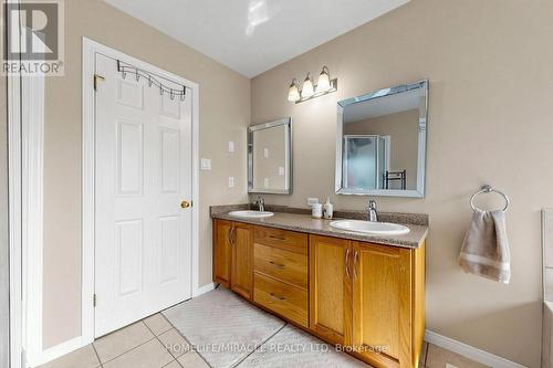 378 Mountain Laurel Crescent, Kitchener, ON - Indoor Photo Showing Bathroom