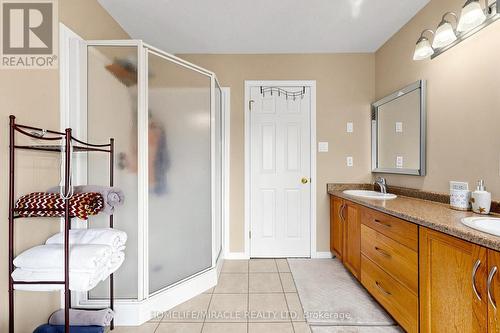 378 Mountain Laurel Crescent, Kitchener, ON - Indoor Photo Showing Bathroom