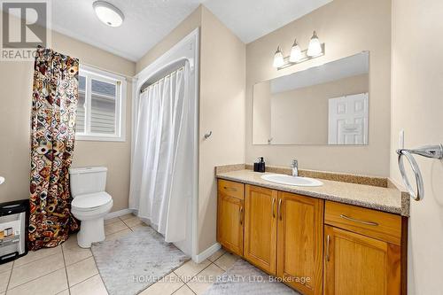 378 Mountain Laurel Crescent, Kitchener, ON - Indoor Photo Showing Bathroom