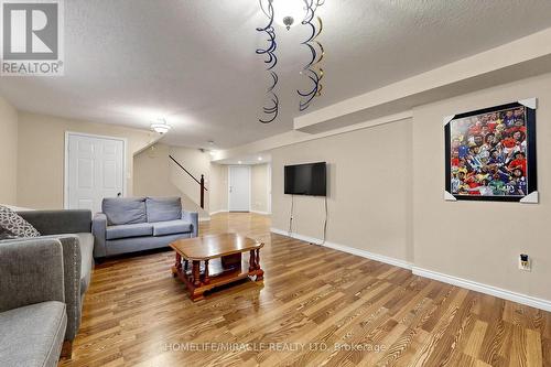 378 Mountain Laurel Crescent, Kitchener, ON - Indoor Photo Showing Living Room
