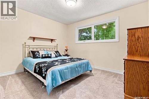 220 Frontenac Drive, Regina, SK - Indoor Photo Showing Bedroom