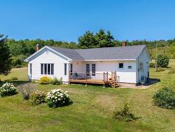 6055 Highway 12  North Alton, NS B4N 3V8