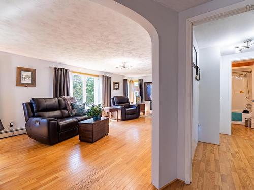 6055 Highway 12, North Alton, NS - Indoor Photo Showing Living Room