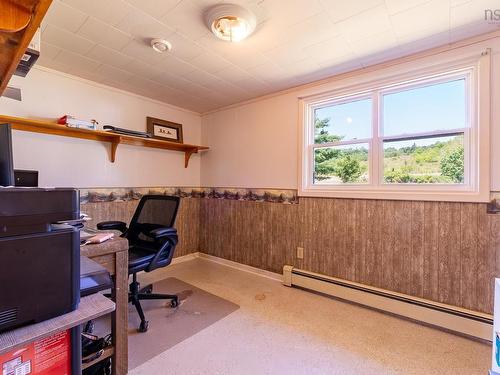 6055 Highway 12, North Alton, NS - Indoor Photo Showing Office
