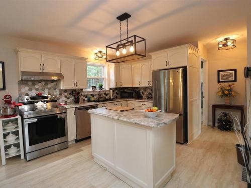 148 Forest Hill Drive, Valley, NS - Indoor Photo Showing Kitchen