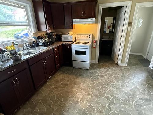 34 Hawthorne Street, Antigonish, NS - Indoor Photo Showing Kitchen With Double Sink