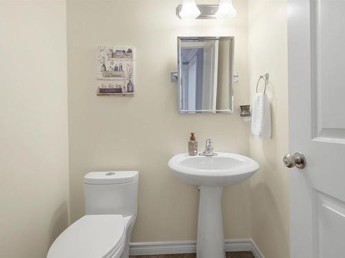 30 Outrigger Crescent, Halifax, NS - Indoor Photo Showing Bathroom