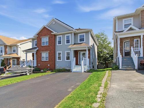 30 Outrigger Crescent  Halifax, NS B3M 4V8