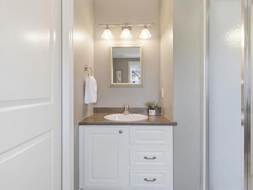 30 Outrigger Crescent, Halifax, NS - Indoor Photo Showing Bathroom