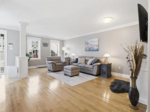 30 Outrigger Crescent, Halifax, NS - Indoor Photo Showing Living Room