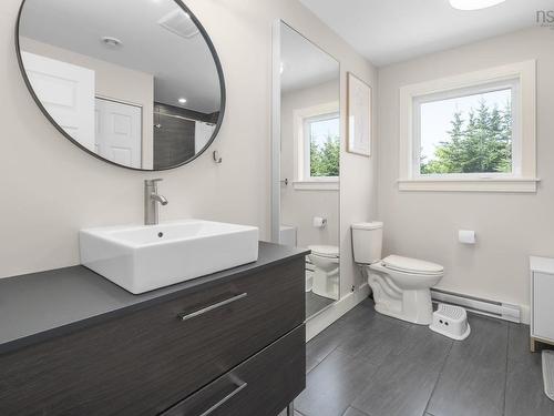 1303 Ketch Harbour Road, Ketch Harbour, NS - Indoor Photo Showing Bathroom