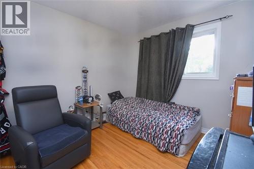 57 East 31St Street, Hamilton, ON - Indoor Photo Showing Bedroom