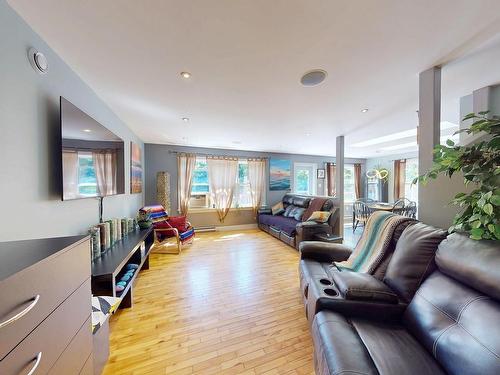 185 Thomas Street, Lake Echo, NS - Indoor Photo Showing Other Room