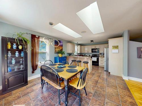 185 Thomas Street, Lake Echo, NS - Indoor Photo Showing Dining Room