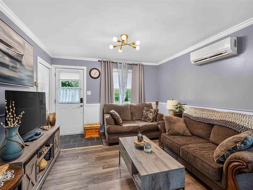 130 Sunset Crescent, Middleton, NS - Indoor Photo Showing Living Room