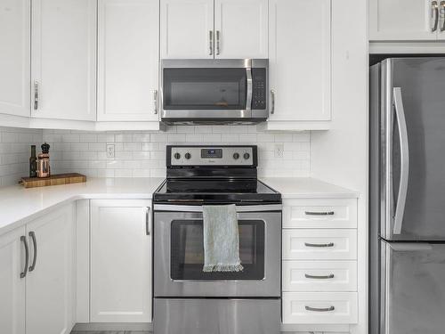 151 Mica Crescent Crescent, Spryfield, NS - Indoor Photo Showing Kitchen With Stainless Steel Kitchen With Upgraded Kitchen