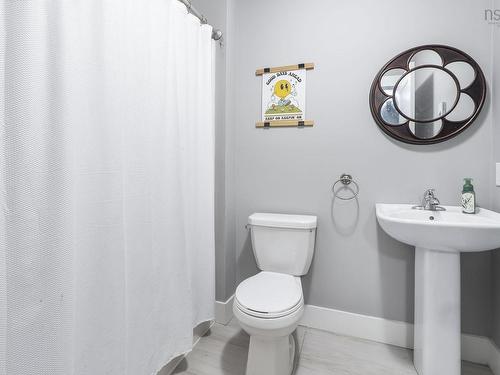 151 Mica Crescent Crescent, Spryfield, NS - Indoor Photo Showing Bathroom