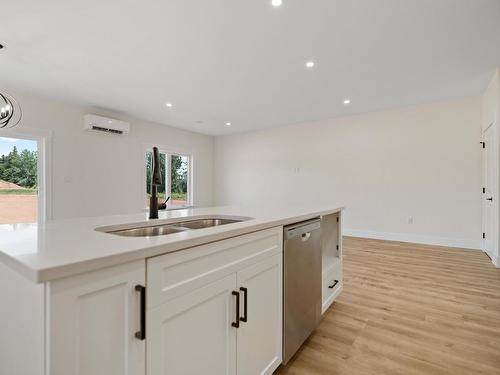 123 Samantha Lane, Cornwall, PE - Indoor Photo Showing Kitchen With Double Sink