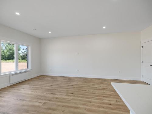 123 Samantha Lane, Cornwall, PE - Indoor Photo Showing Other Room