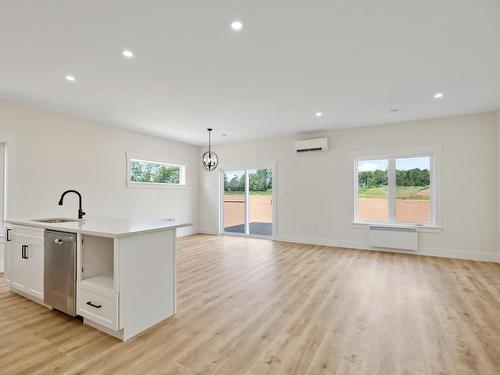 123 Samantha Lane, Cornwall, PE - Indoor