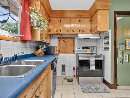 7251 Highway 3, Martins River, NS - Indoor Photo Showing Kitchen With Double Sink