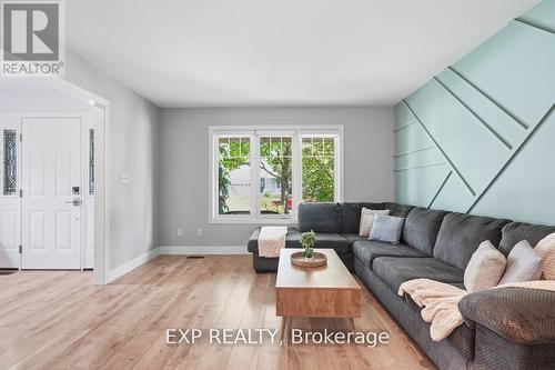 29 Augusta Crescent, St. Thomas, ON - Indoor Photo Showing Living Room