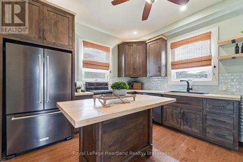 5 Britannia Road W, Goderich (Goderich (Town)), ON - Indoor Photo Showing Kitchen With Upgraded Kitchen