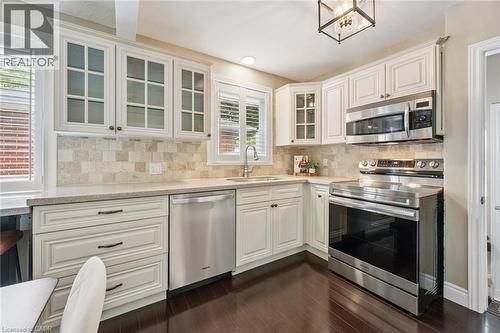 10 Sumac Place, Guelph, ON - Indoor Photo Showing Kitchen