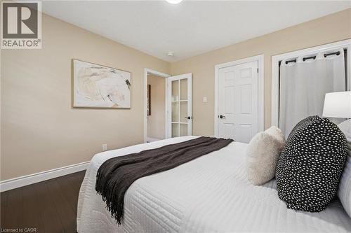 10 Sumac Place, Guelph, ON - Indoor Photo Showing Bedroom