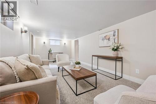 10 Sumac Place, Guelph, ON - Indoor Photo Showing Living Room