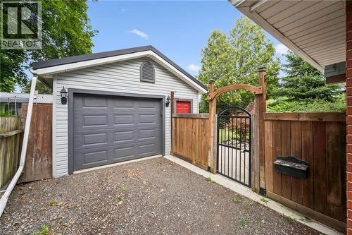 10 Sumac Place, Guelph, ON - Outdoor With Exterior