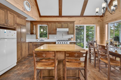 Cuisine - 1 Lac Delaney, Saint-Raymond, QC - Indoor Photo Showing Kitchen