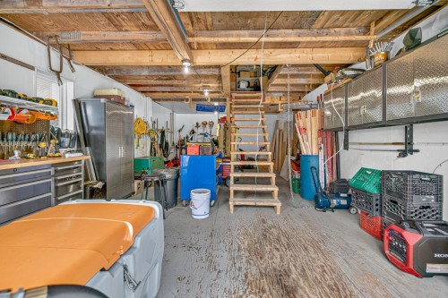 Garage - 1 Lac Delaney, Saint-Raymond, QC - Indoor Photo Showing Garage