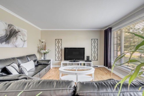 Salon - 116 Ch. De Gosford, Shannon, QC - Indoor Photo Showing Living Room