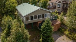 62 Ch. Lakeview  Saint-Adolphe-D'Howard, QC J0T 2B0