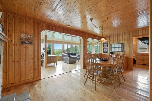 Vue d'ensemble - 62 Ch. Lakeview, Saint-Adolphe-D'Howard, QC - Indoor Photo Showing Dining Room