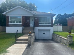 320 Rue des Forges  Laval (Duvernay), QC H7G 4S2