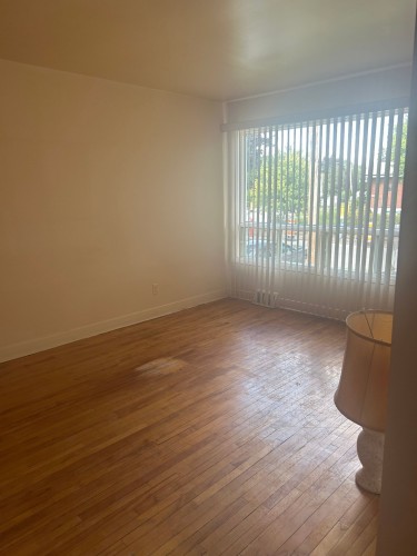 Salon - 320 Rue Des Forges, Laval (Duvernay), QC - Indoor Photo Showing Other Room