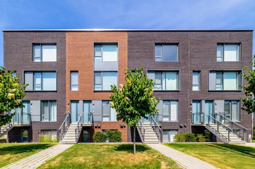 49 Av Des Frenes — photo 1