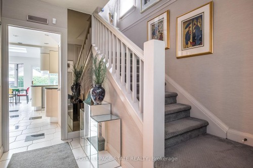 107 Bond Street S, Hamilton, ON - Indoor Photo Showing Other Room