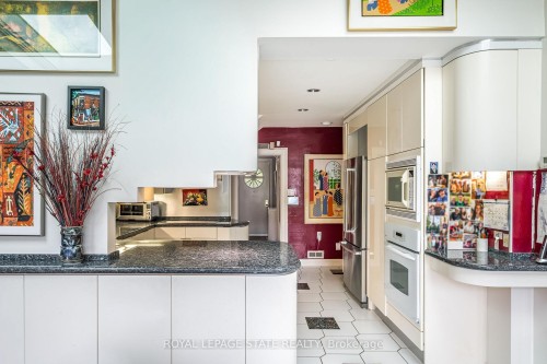 107 Bond Street S, Hamilton, ON - Indoor Photo Showing Other Room