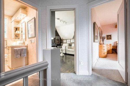 107 Bond Street S, Hamilton, ON - Indoor Photo Showing Other Room