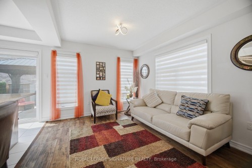 3839 Tufgar Crescent, Burlington, ON - Indoor Photo Showing Living Room