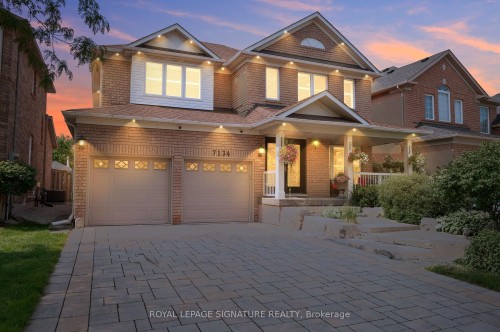7134 Hallsands Drive, Mississauga, ON - Outdoor With Facade