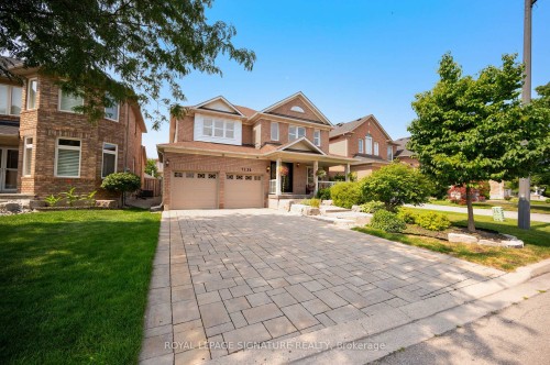 7134 Hallsands Drive, Mississauga, ON - Outdoor With Facade