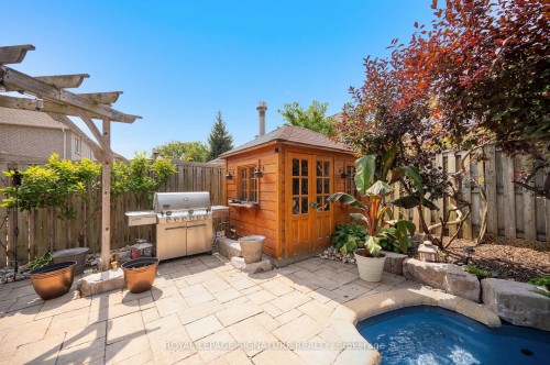 7134 Hallsands Drive, Mississauga, ON - Outdoor With In Ground Pool With Deck Patio Veranda