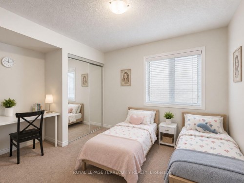 903 Penson Crescent, Milton, ON - Indoor Photo Showing Bedroom