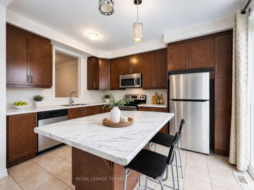903 Penson Crescent, Milton, ON - Indoor Photo Showing Kitchen With Stainless Steel Kitchen With Double Sink