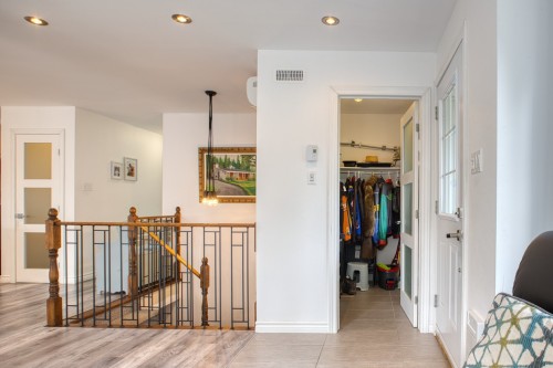 Hall d'entrée/Vestibule - 890 Route Morin, Val-David, QC - Indoor Photo Showing Other Room